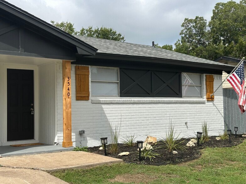 Building Photo - 3540 James Ave