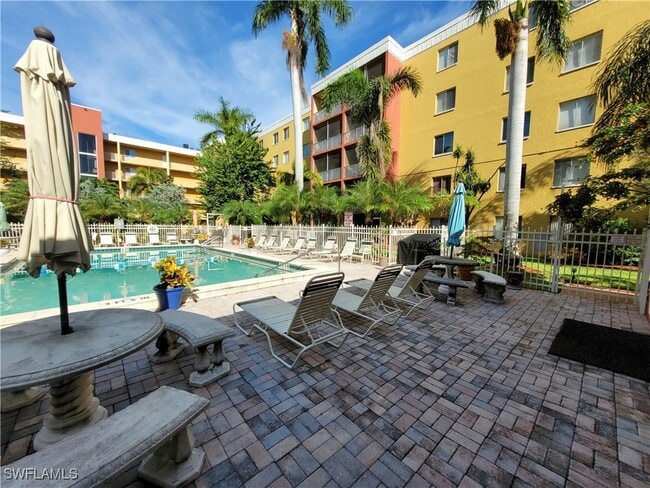 Building Photo - 2366 E Mall Dr