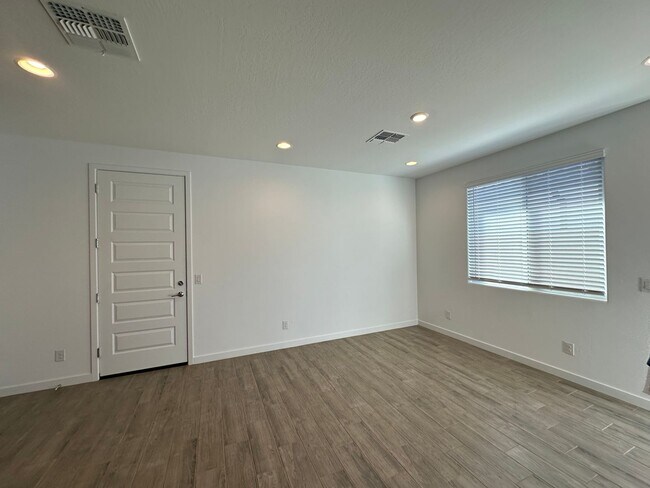 Building Photo - Nextgen home in Phoenix