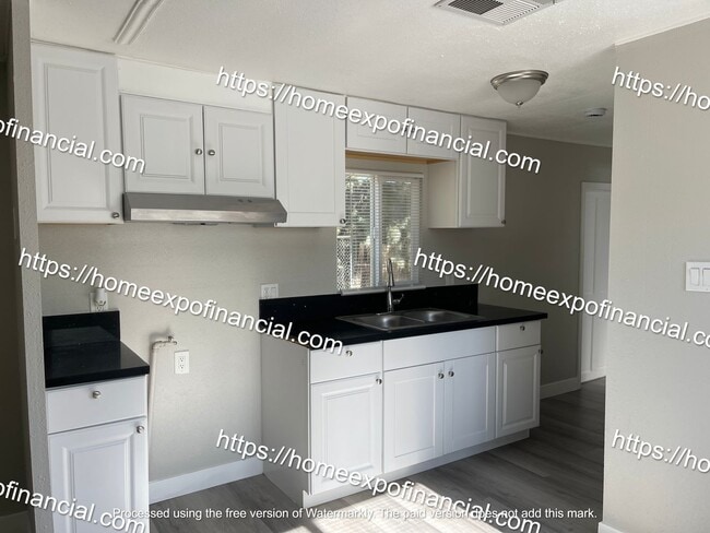 Building Photo - Nice Home For Rent