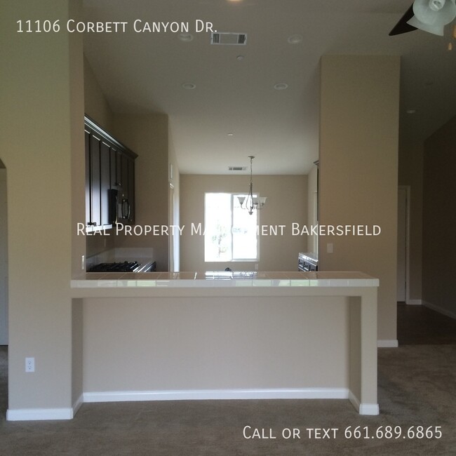 Building Photo - 11106 Corbett Canyon Dr