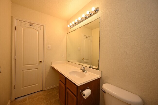 Building Photo - 12518 Sterlingstone Dr