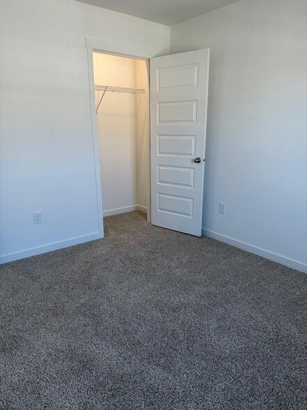 Building Photo - 2167 Yellowstone Blvd