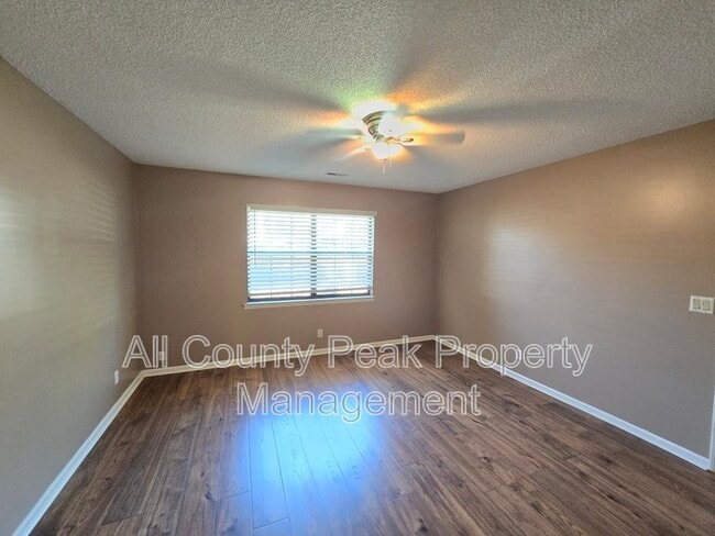 Building Photo - 1322 Greenbrook Ln