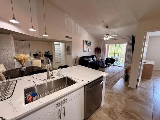 Building Photo - 1265 Wildwood Lakes Blvd