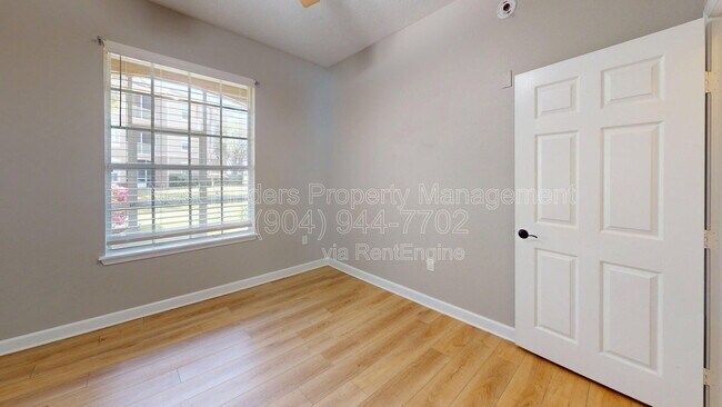 Building Photo - 7990 Baymeadows Rd E