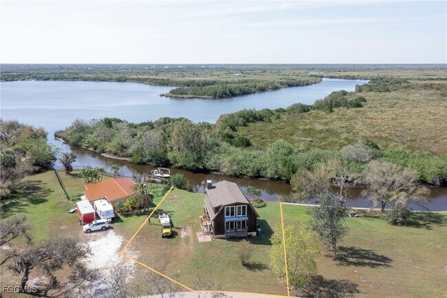 Building Photo - 373 Hile Ln