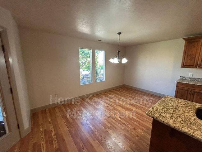 Building Photo - 157 E Foothill Dr