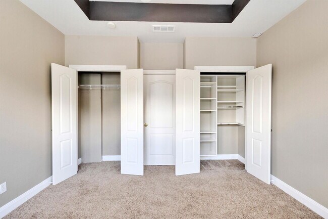 Building Photo - 2358 Wilson St