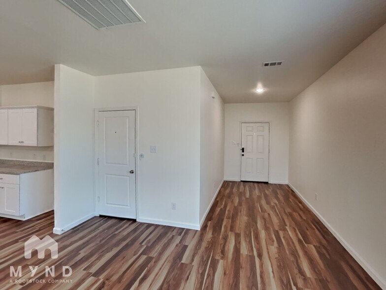 Building Photo - 6301 Tropicana Way