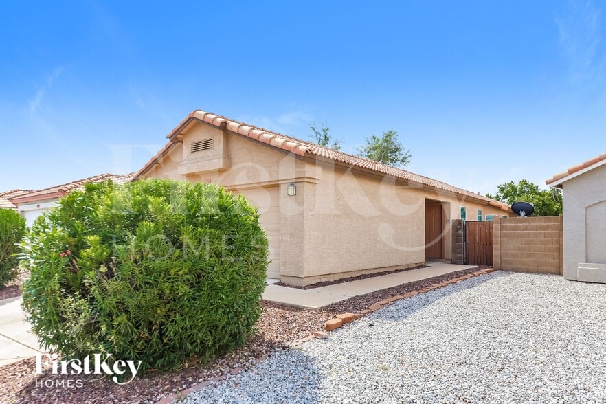 Building Photo - 2965 W Lone Cactus Dr