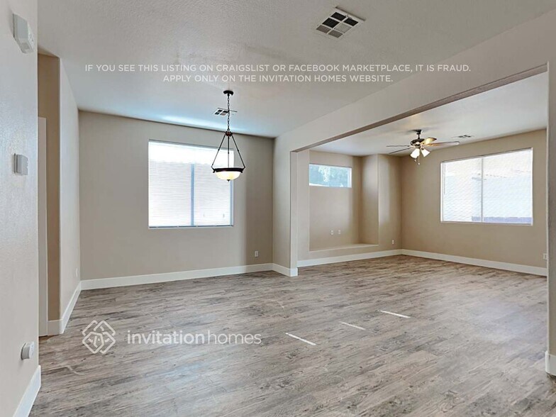 Building Photo - 6653 Maple Mesa St