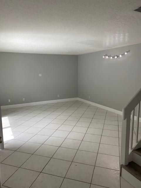 Building Photo - 1212 Vista Oaks Cir NE