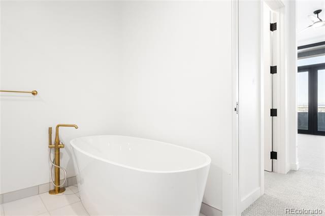 Building Photo - 3520 Chestnut Pl