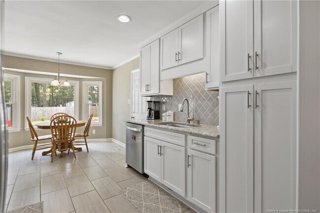 Building Photo - 2142 Baywater Dr