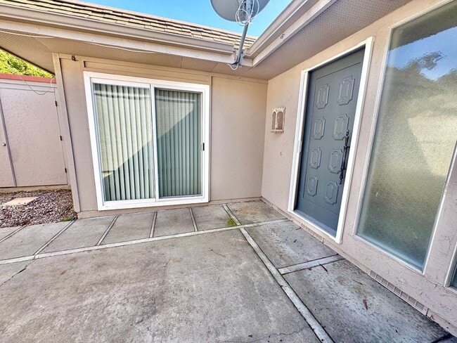 Building Photo - Mid-Century Townhome in Fashion/Mission Valley WEST! 3bd/2ba, garage, laundry, VIEW!