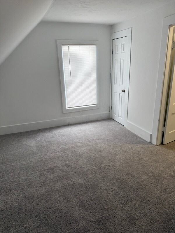 Building Photo - 232 Pequoig Ave