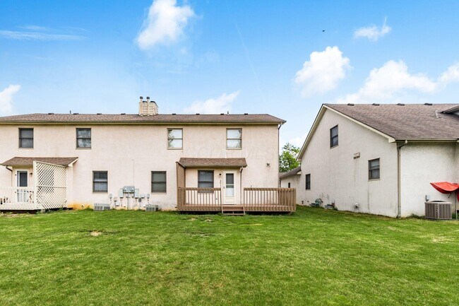 Building Photo - 8287 Talia Ct