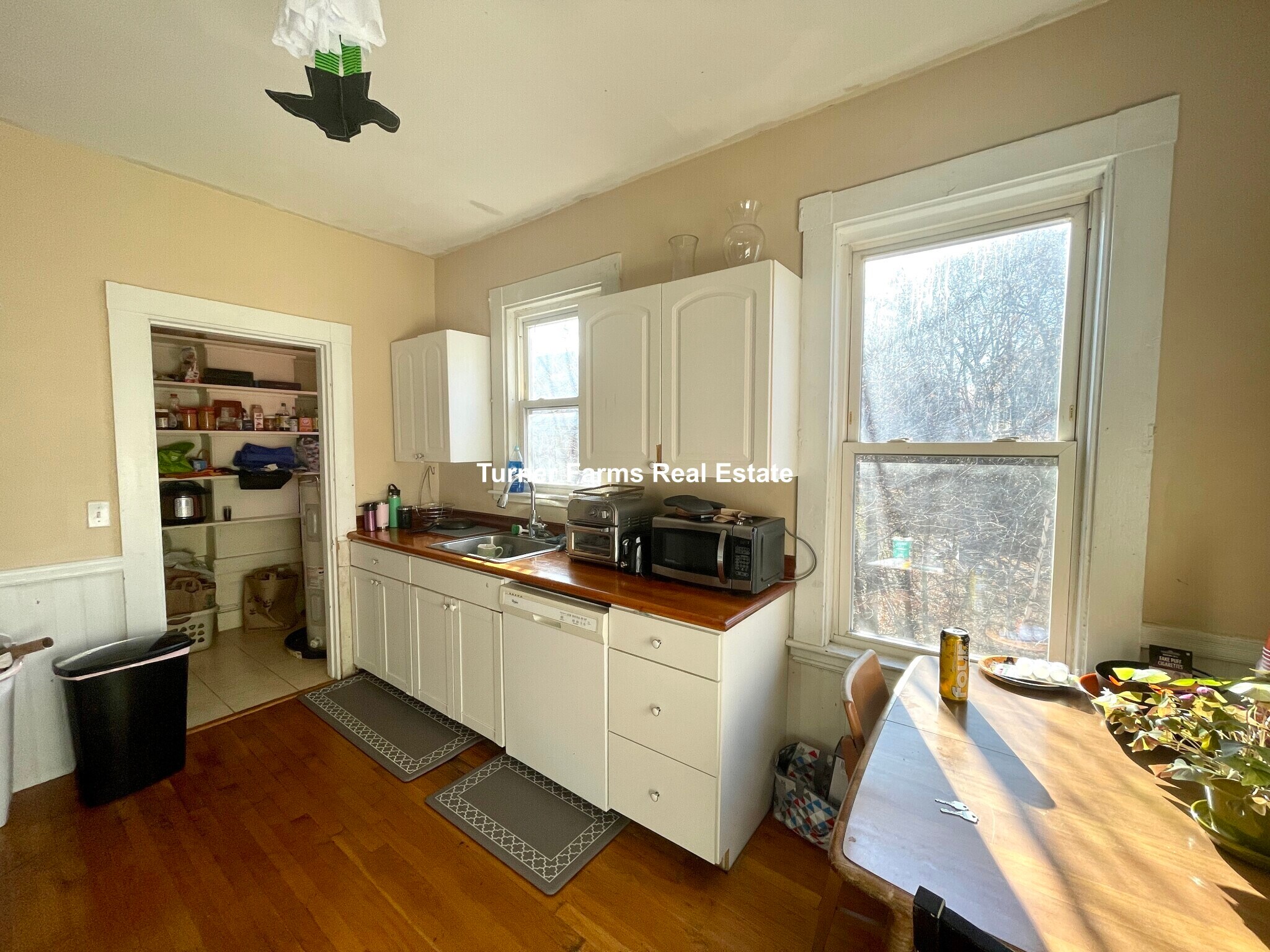 Building Photo - 803 Parker St