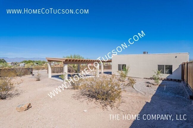 Building Photo - 5704, 5710-5718 E Hermans Road-HERMANS ROAD MARKETING