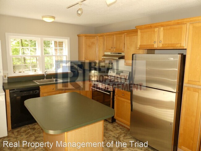 Building Photo - 2 br, 1 bath House - 2305 Pisgah Church Road