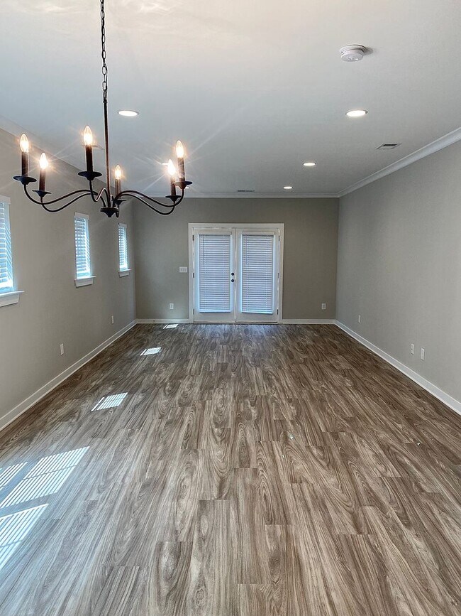Building Photo - Home for Rent in Calera, AL!!! Available to view with 48 hour notice!