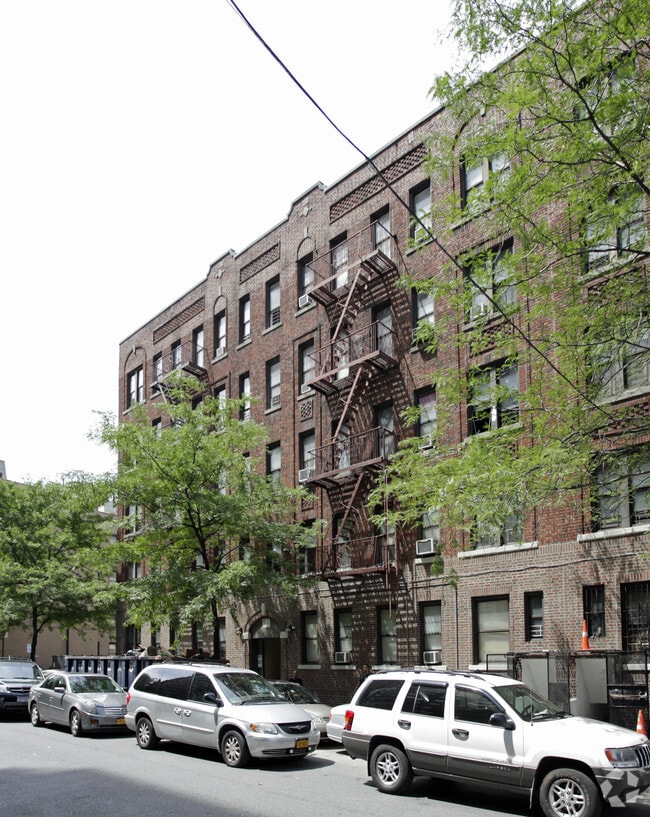 Building Photo - 2541 Olinville Ave