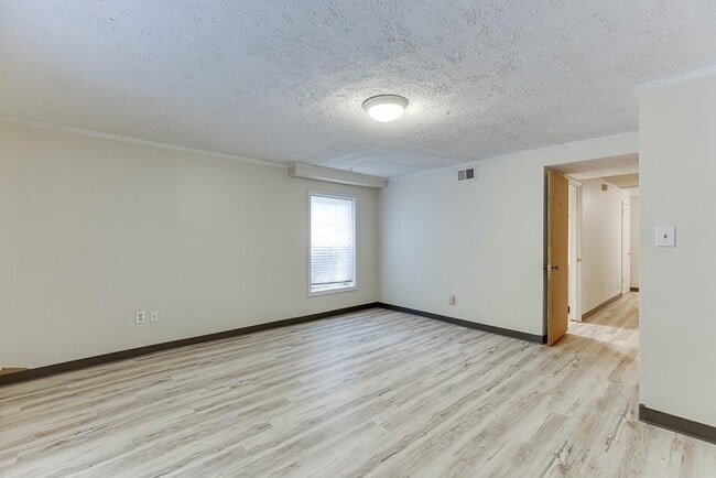 Building Photo - 5168 Laurel Bridge Ct SE