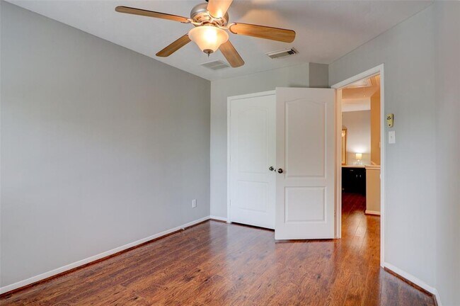 Building Photo - 5339 Canyon Hollow Dr