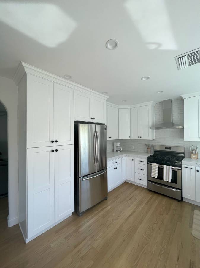 Kitchen and fridge - 1644 Wellesley Ave