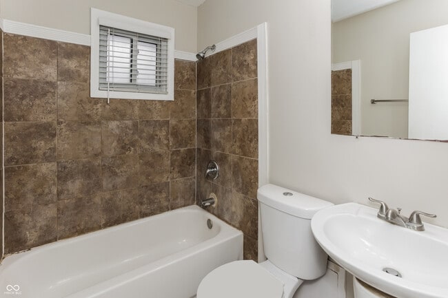 Building Photo - 3914 Marietta Ct