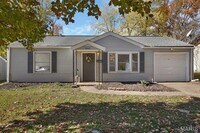Building Photo - 9845 Dennis Dr