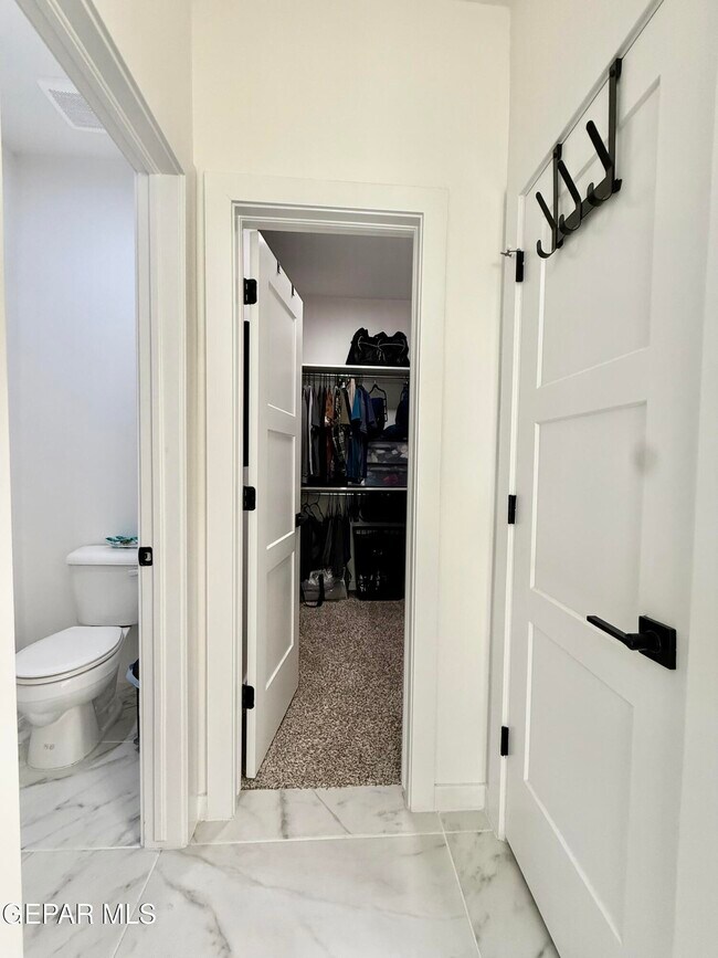 Building Photo - 15052 DESTINATION