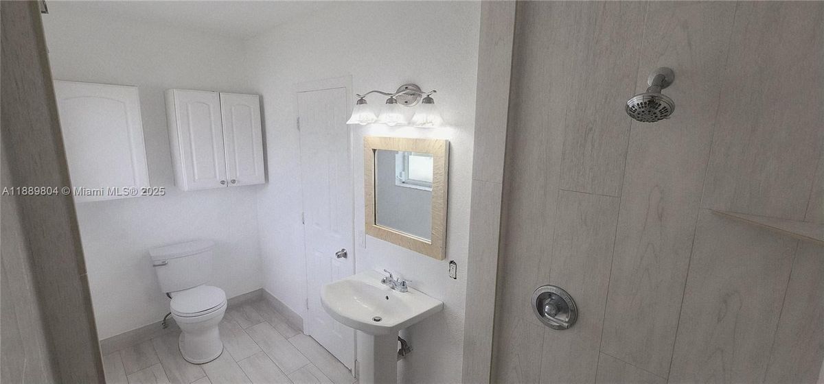 Building Photo - 200 NW 9th St