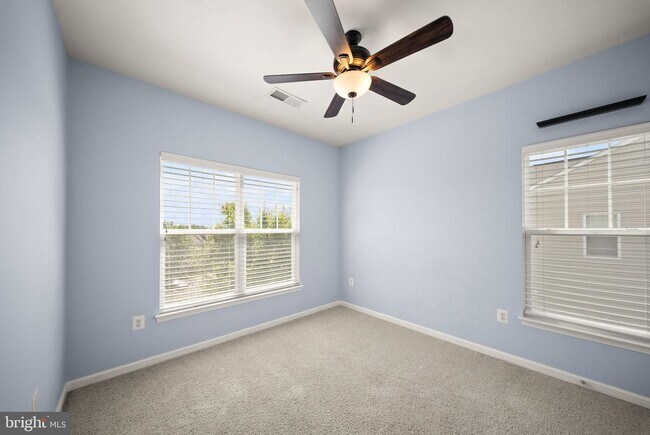 Building Photo - 11845 Lake Baldwin Dr