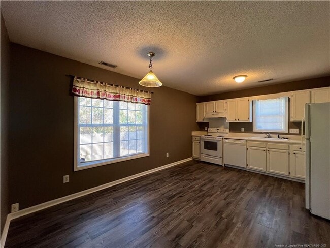 Building Photo - 3250 Winesap Rd