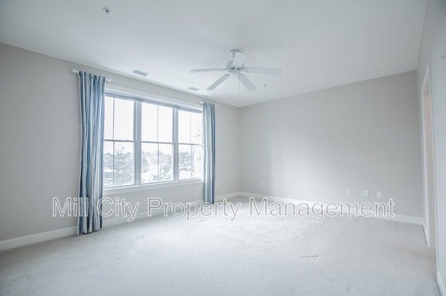 Building Photo - 5 Sally Sweets Way