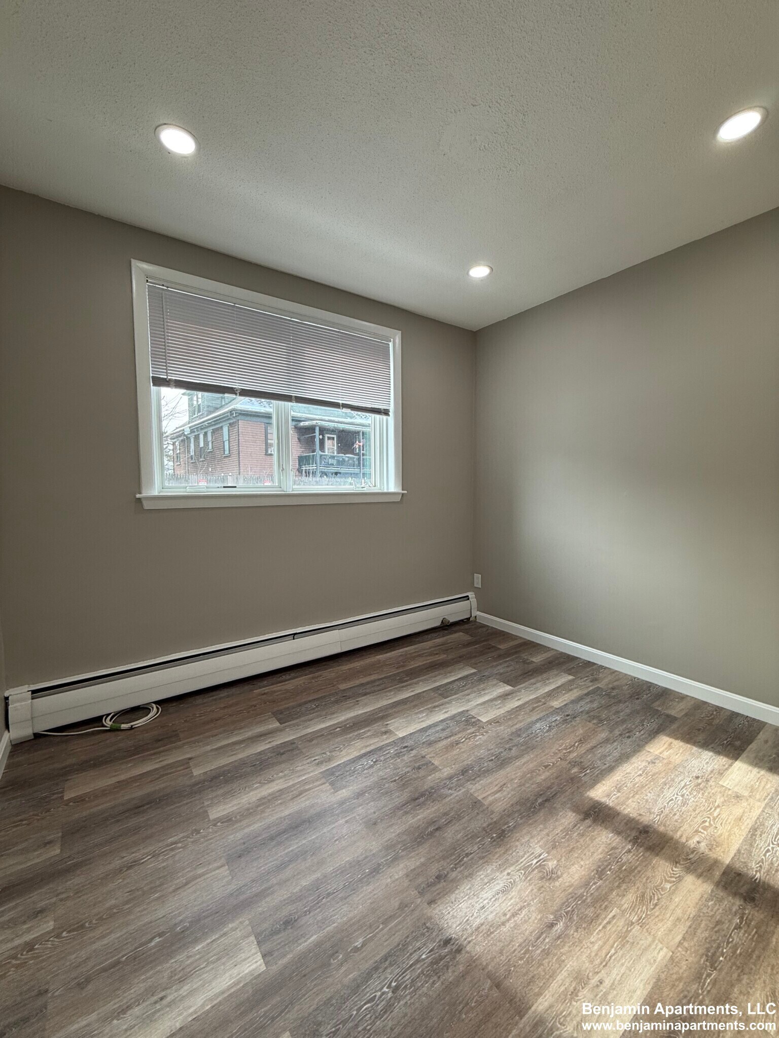 Building Photo - 50 Evergreen St