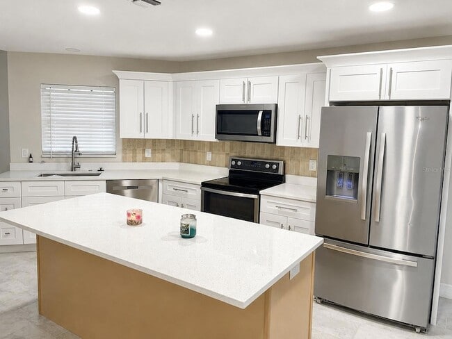 Building Photo - 10114 Allenwood Dr