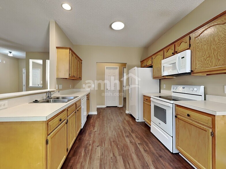 Building Photo - 6039 Willomere Cir