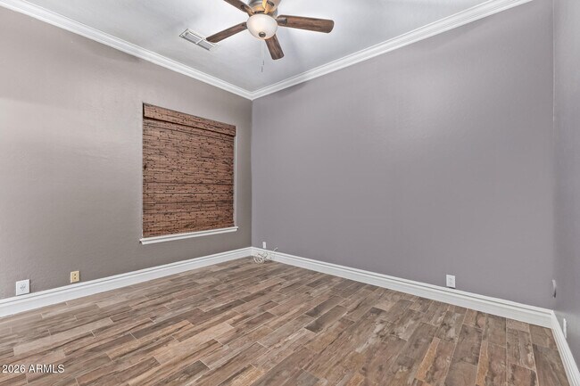 Building Photo - 10271 Jasmine Dr