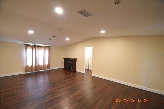Building Photo - 12106 Waterview Dr
