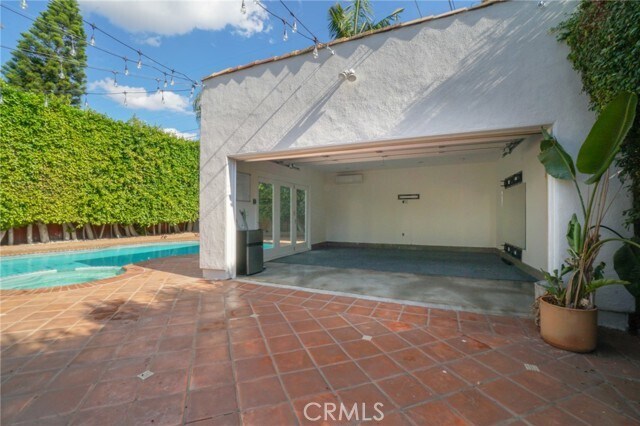 Building Photo - 432 S Orange Dr