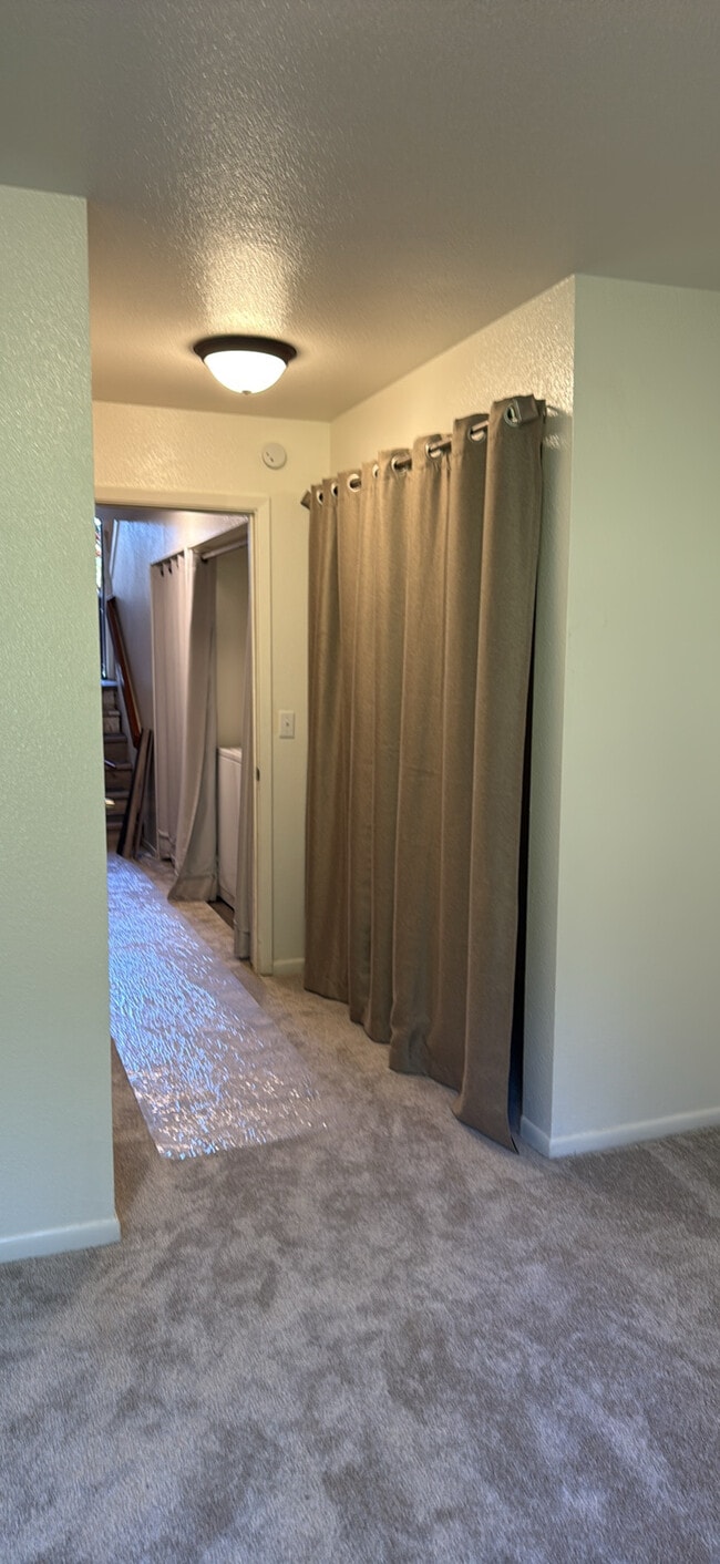 Building Photo - 2231