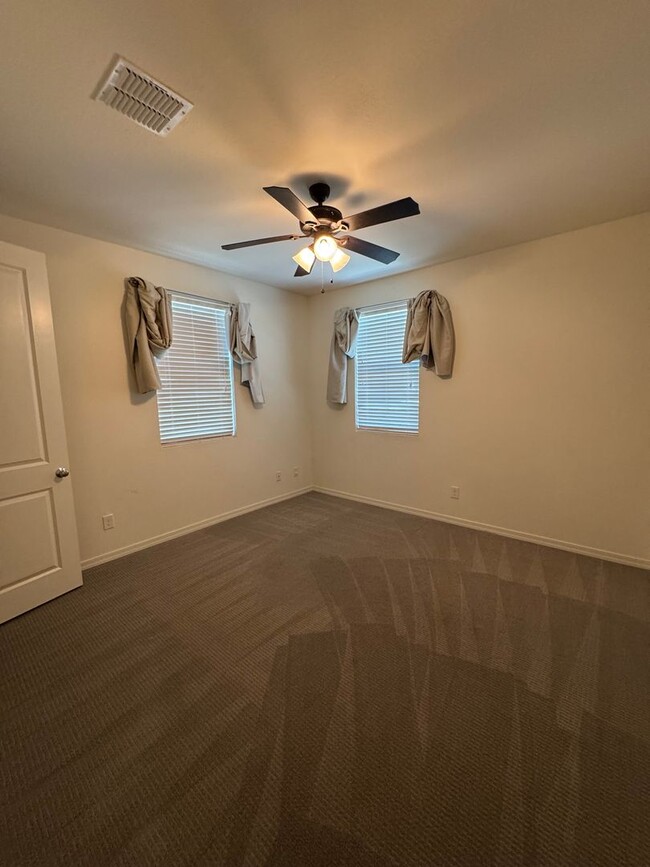 Building Photo - Upgraded Corner Townhome in the Heart of G...