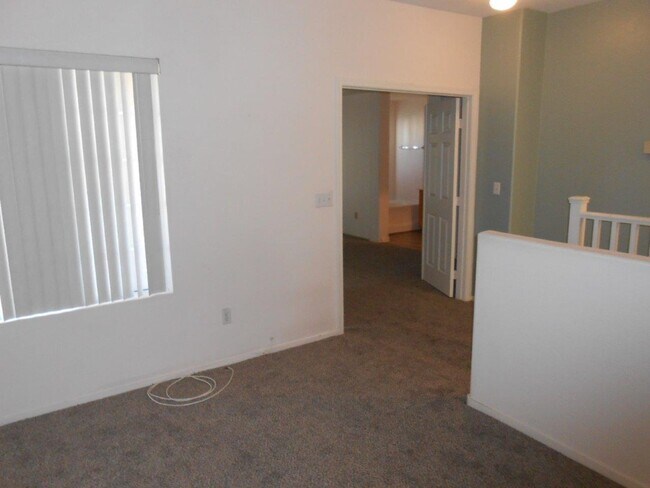 Building Photo - Spacious Home 2 Story Home in Black Mountain