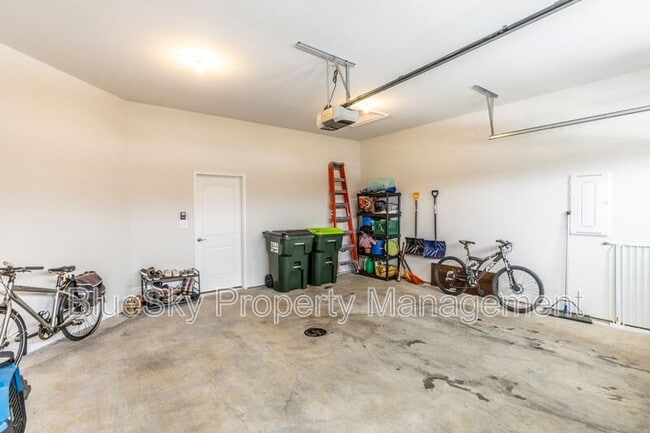 Building Photo - 108 Bethany Ln