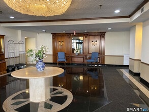 Building Photo - 143 Hoyt St