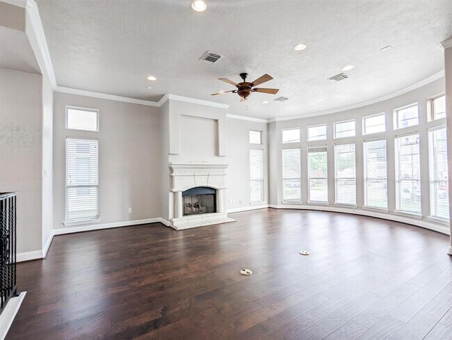 Building Photo - 1304 Dart St