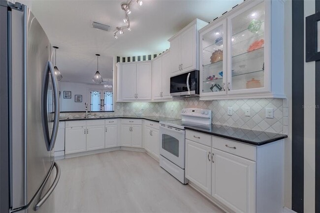 Building Photo - 16130 Amethyst Key Drive